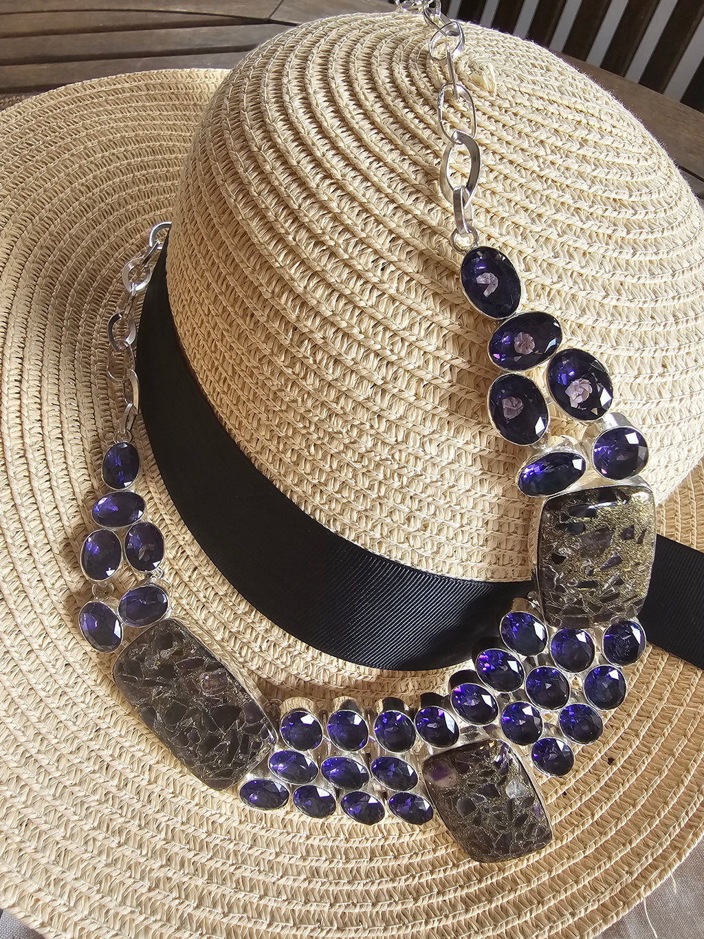 Collar espectacular bisutería