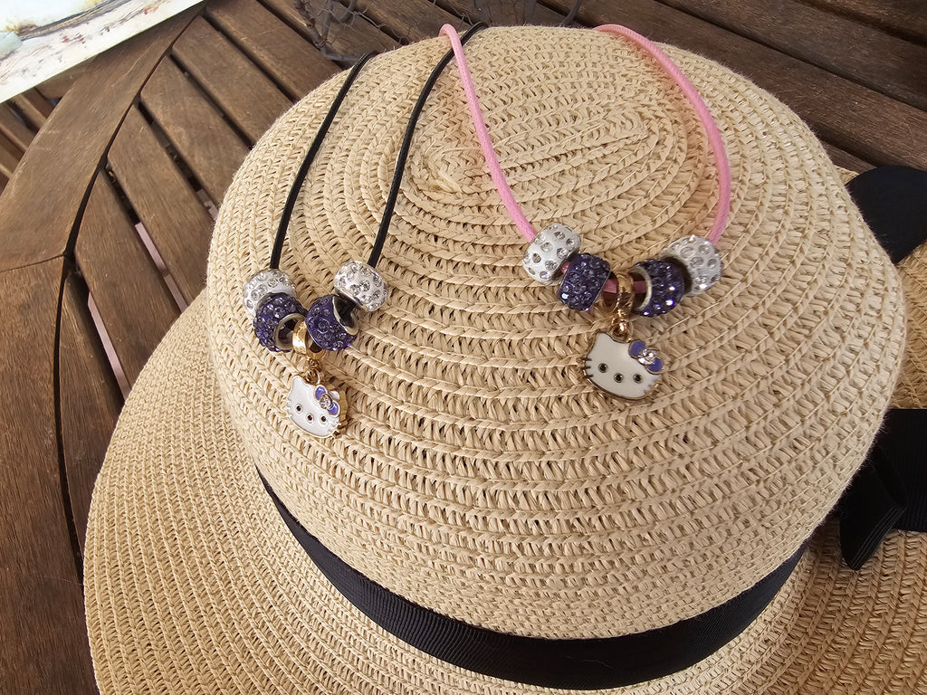 Collar con Dije de Gatita y Charms de Cristal