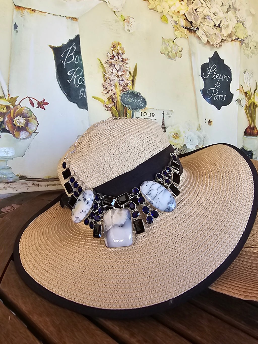 Collar elegante y magnífico